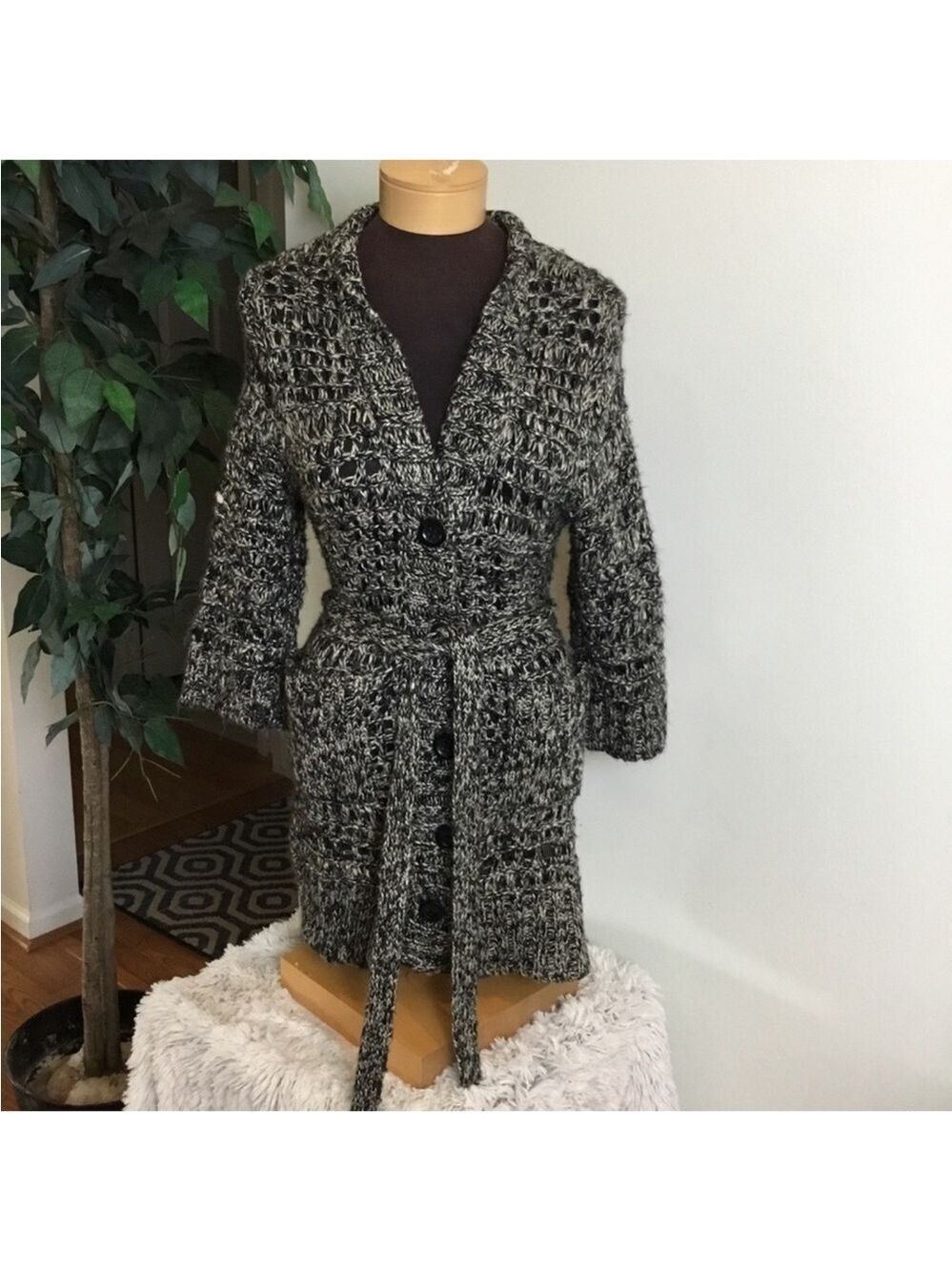 Apostrophe open knit chunky button down sweater Women’s size Small (6-8)